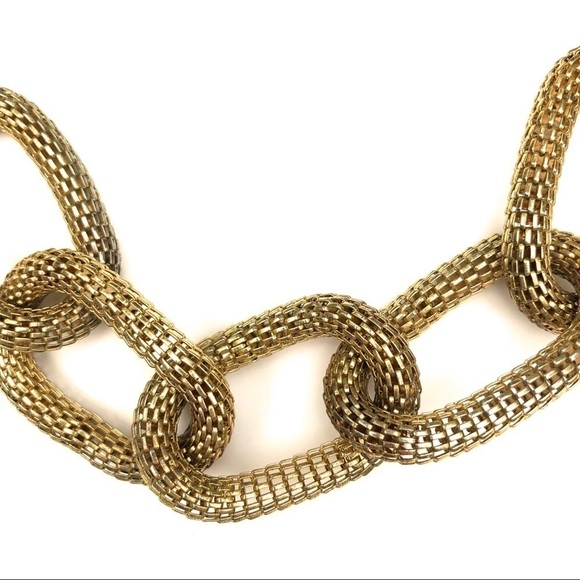 𝅺Gold Large Link Necklace - Picture 2 of 7